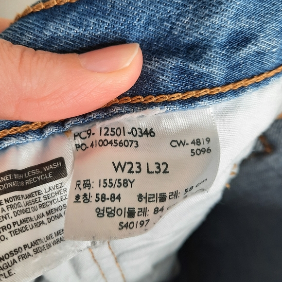 Levi's Premium Oxnard Athens Wash 501 Original Fit High Waisted Jeans 23 - Picture 6 of 7